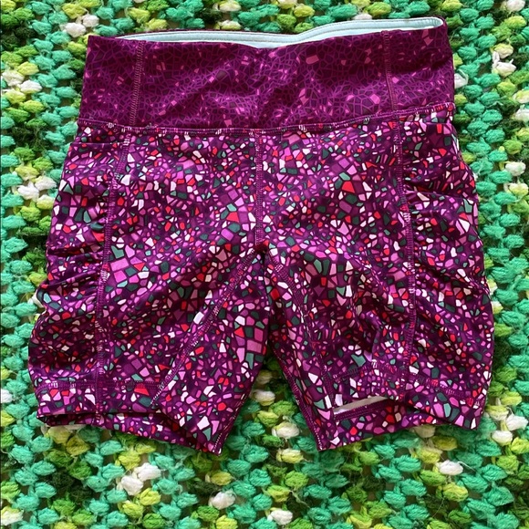 lululemon athletica Pants - Lululemon speed track shorts size 4